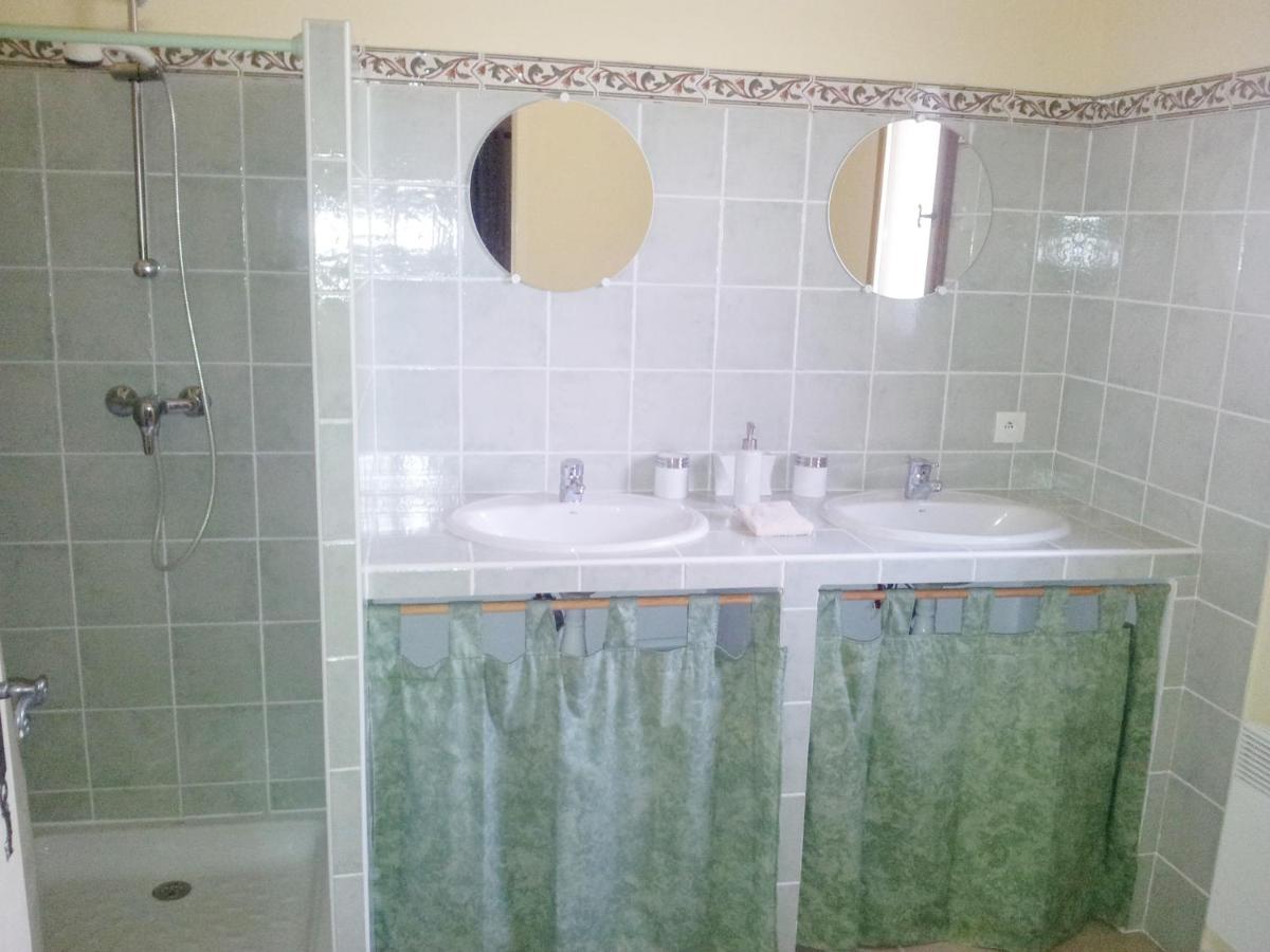 Bed and Breakfast Les Cerises Saint-Saturnin-lès-Apt Exterior foto