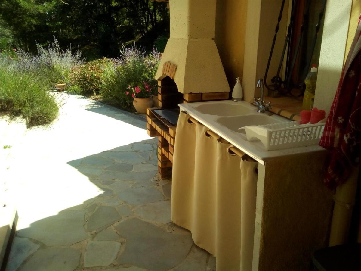 Bed and Breakfast Les Cerises Saint-Saturnin-lès-Apt Exterior foto