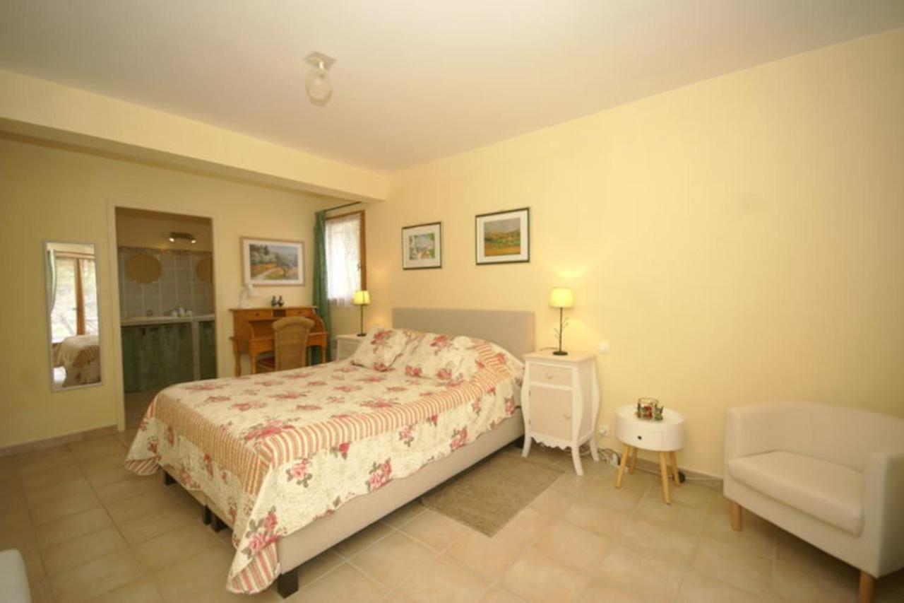 Bed and Breakfast Les Cerises Saint-Saturnin-lès-Apt Exterior foto