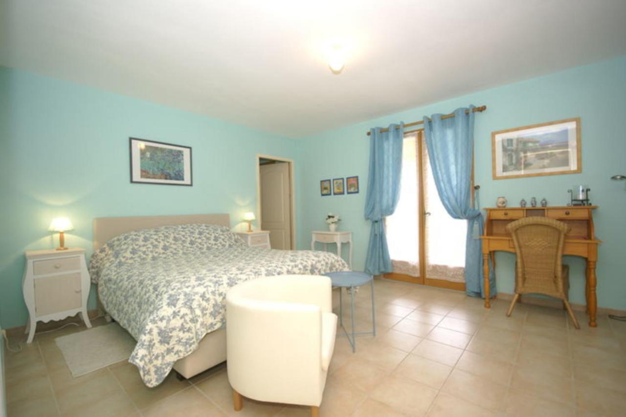 Bed and Breakfast Les Cerises Saint-Saturnin-lès-Apt Exterior foto