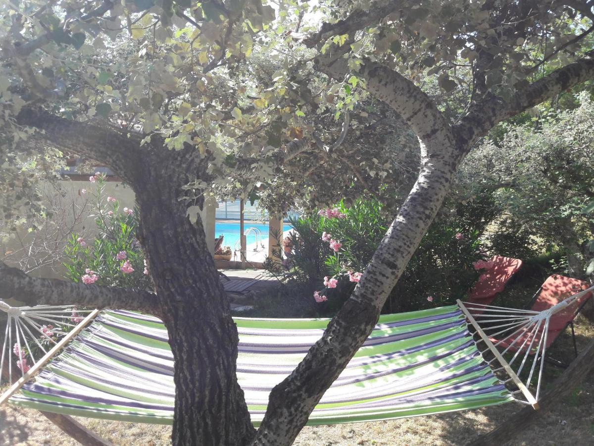 Bed and Breakfast Les Cerises Saint-Saturnin-lès-Apt Exterior foto
