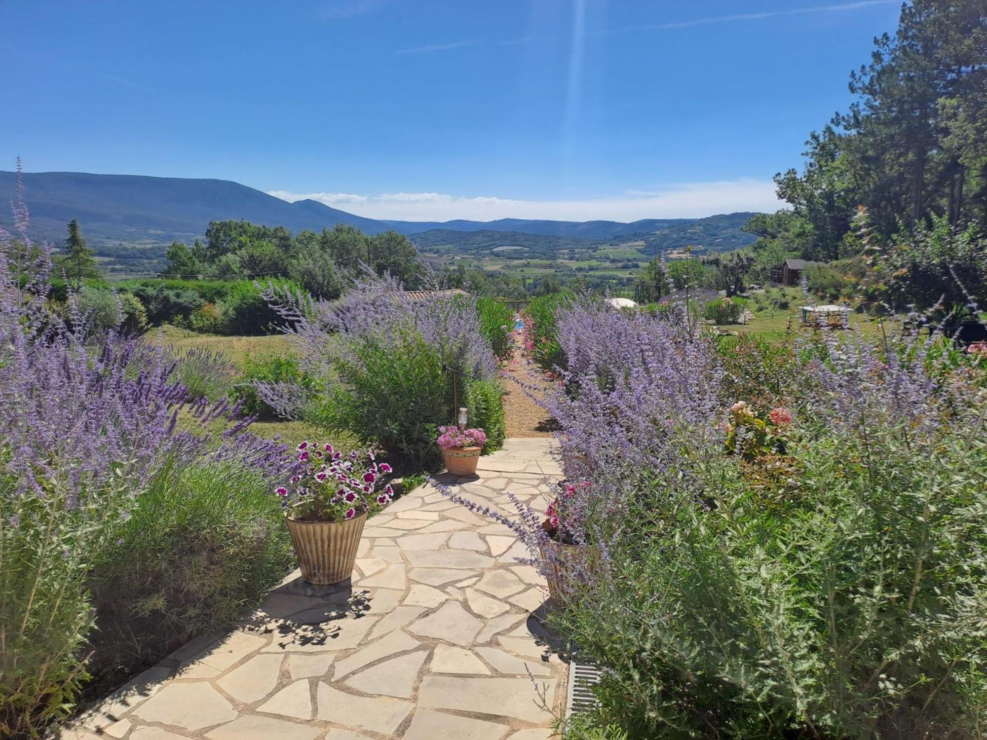 Bed and Breakfast Les Cerises Saint-Saturnin-lès-Apt Exterior foto