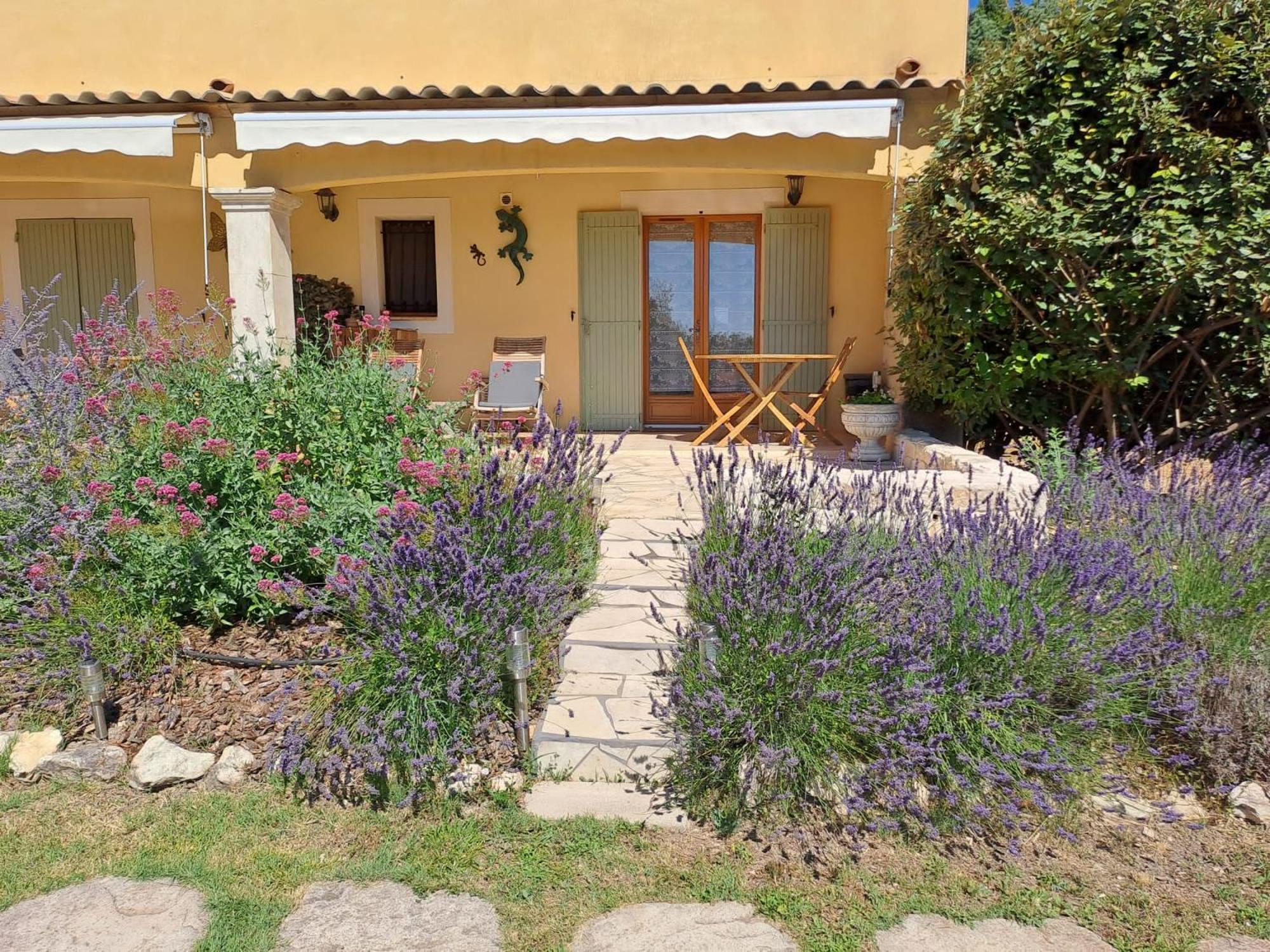 Bed and Breakfast Les Cerises Saint-Saturnin-lès-Apt Exterior foto